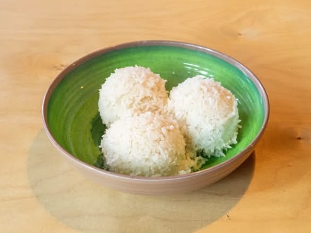 STEAMED RICE.