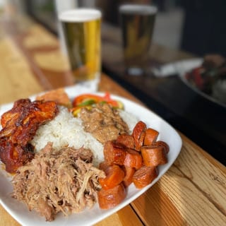 WORKER WEDNESDAY PLATE